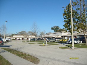 Hickory Glen Townhomes in St. Cloud, FL - Building Photo - Building Photo