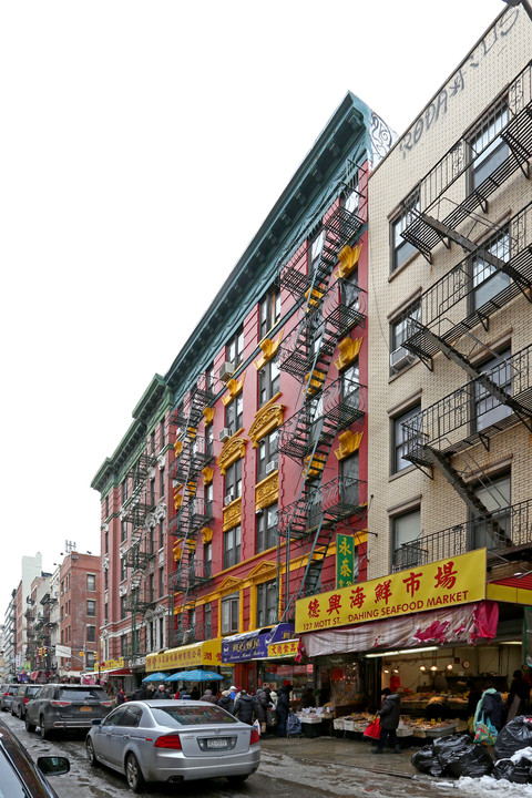 123-125 Mott St in New York, NY - Building Photo