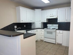 2403 87th St in Lubbock, TX - Foto de edificio - Building Photo