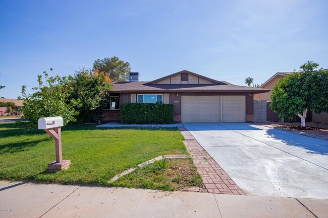 4501 W Yucca St in Glendale, AZ - Building Photo - Building Photo