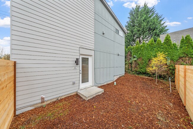 7904 20th Ave SW in Seattle, WA - Foto de edificio - Building Photo