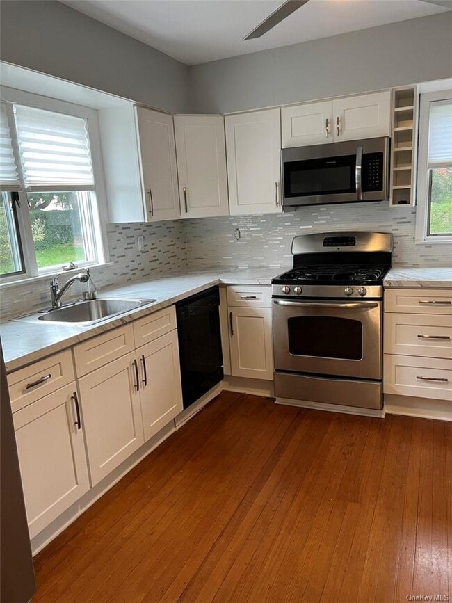 39 Wilmot Rd in Scarsdale, NY - Building Photo - Building Photo