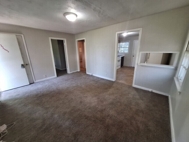 3165 S Clifton Ave in Wichita, KS - Building Photo - Building Photo