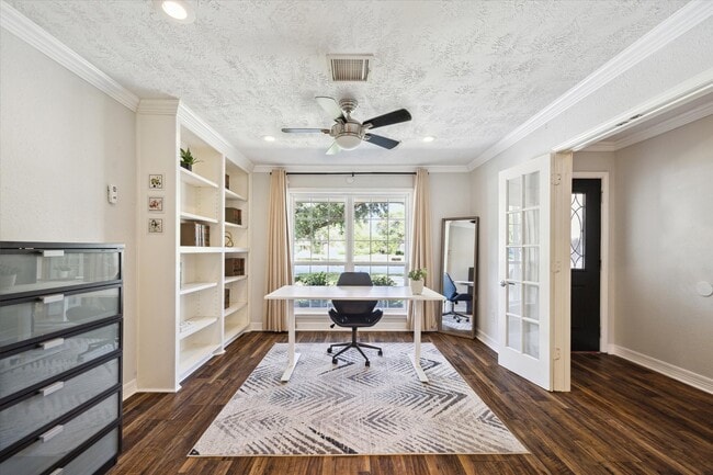 property at 11102 Hillcroft St