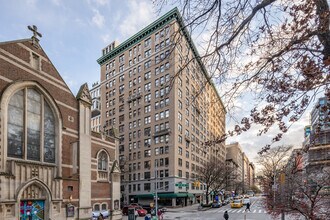 220 W 93rd St in New York, NY - Foto de edificio - Building Photo