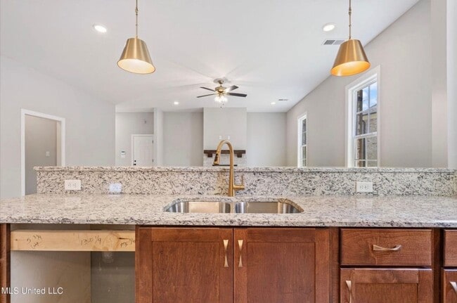 2534 AC Freeman Dr W in Hernando, MS - Building Photo - Building Photo