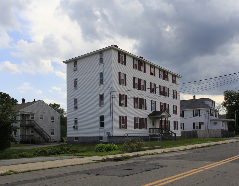 44 Water St in Milford, MA - Building Photo