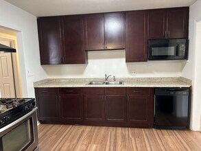 911 Victor St in Aurora, CO - Building Photo - Building Photo