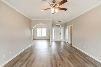 4463 Whispering Bend Dr in Memphis, TN - Building Photo - Building Photo
