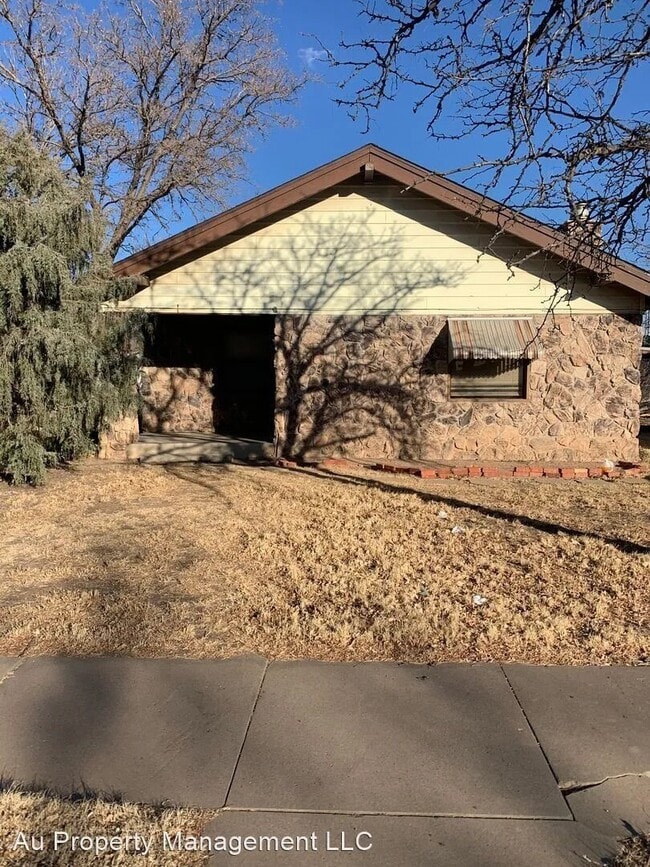 property at 1807 S Harrison St