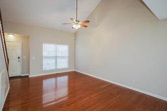 126 Sumner Meadows Ln in Hendersonville, TN - Foto de edificio - Building Photo