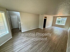 2411 N Heron Dr in Ridgefield, WA - Building Photo - Building Photo