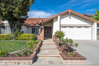 27531 Cenajo in Mission Viejo, CA - Building Photo - Building Photo