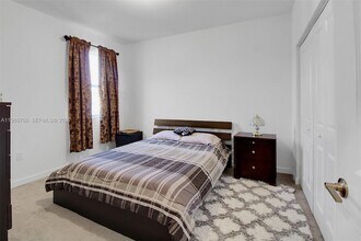 1382 SE 26th Rd in Homestead, FL - Building Photo - Building Photo