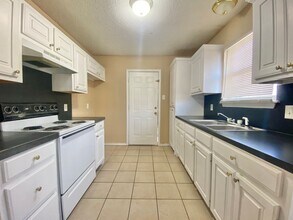 1809 38th St in Lubbock, TX - Building Photo - Building Photo