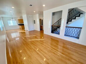 1625 W 207th St in Torrance, CA - Building Photo - Building Photo