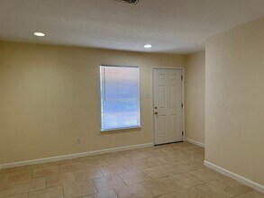 2802 8th St N in Texas City, TX - Building Photo - Building Photo