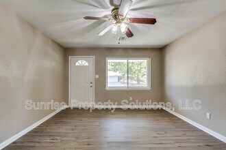 1332 E Brooks St in Norman, OK - Building Photo - Building Photo