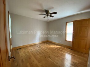 725 W Vine St in Kalamazoo, MI - Building Photo - Building Photo