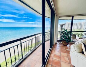 4000 N Ocean Dr in Riviera Beach, FL - Building Photo - Building Photo