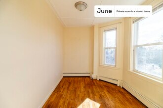 Private bedroom in 4 bed/1 bath Home in Boston, MA - Building Photo - Building Photo