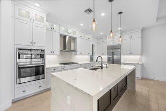 15763 Longboat Key Dr in Westlake, FL - Building Photo - Building Photo