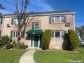 property at 990 Fenwood Dr