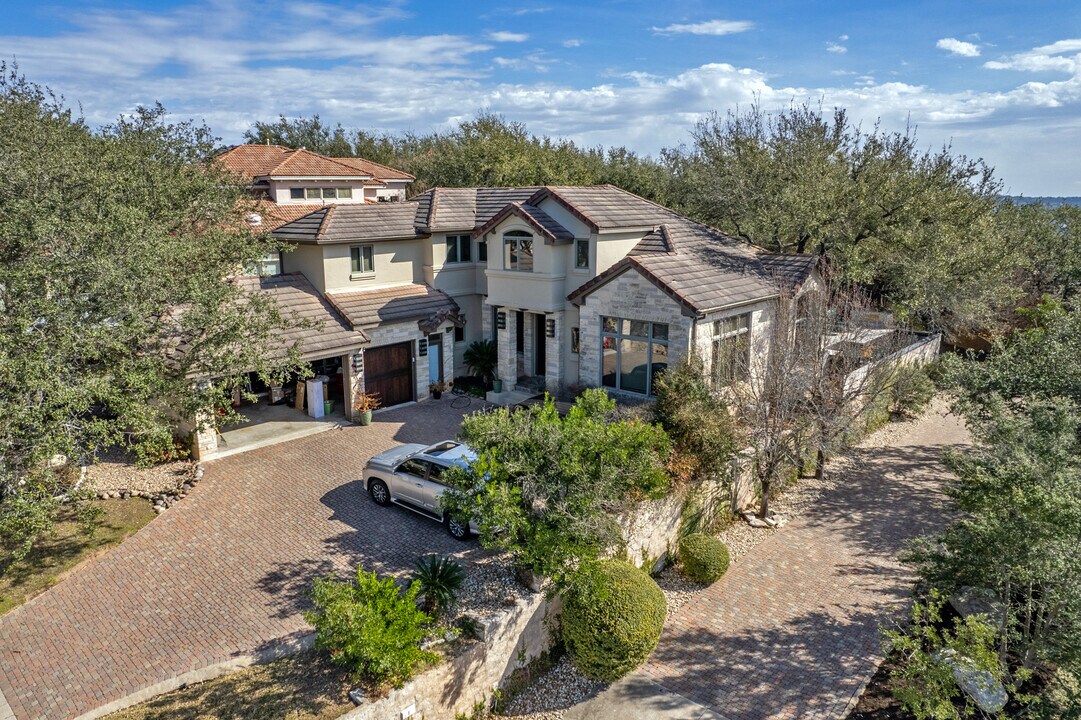 Governors Hill Condos in Austin, TX - Building Photo