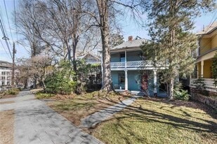 235 Elizabeth St NE in Atlanta, GA - Building Photo