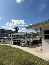 2455 NE 51st St in Fort Lauderdale, FL - Building Photo - Building Photo