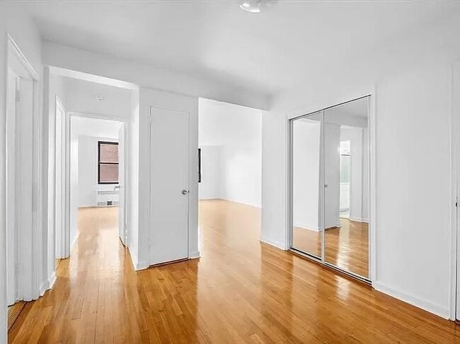 2 West End Ave in Brooklyn, NY - Building Photo - Building Photo