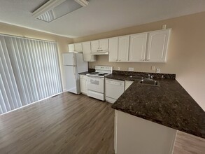 708 Pine Ridge Dr in Quincy, IL - Building Photo - Building Photo