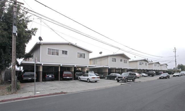 524-556 Oakside Ave in Redwood City, CA - Building Photo - Building Photo