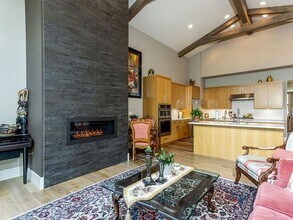 61337 Kindle Rock Lp in Bend, OR - Building Photo - Building Photo