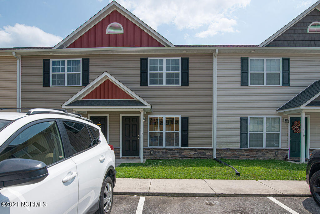 119 Cornerstone Dr in Beulaville, NC - Building Photo