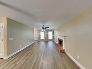 1835 Oreilly Cir in Spring Hill, TN - Foto de edificio - Building Photo