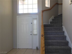 8284 W Rochelle Ave in Las Vegas, NV - Building Photo - Building Photo