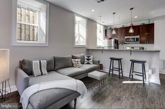 12 S St NE in Washington, DC - Building Photo - Building Photo