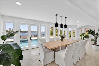 2 S Hibiscus Dr in Miami Beach, FL - Building Photo - Building Photo