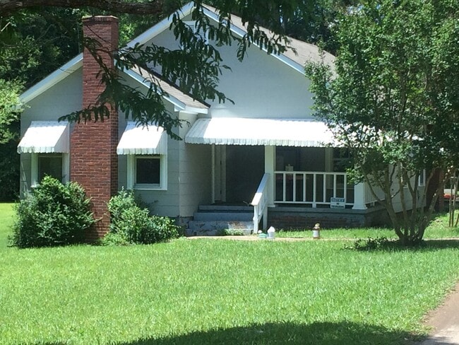 property at 1143 Blue Creek Rd