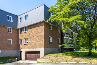 6300 Bienville in Brossard, QC - Building Photo - Building Photo