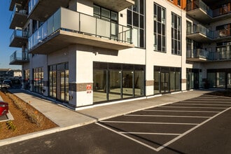 Le James in Laval, QC - Building Photo - Building Photo