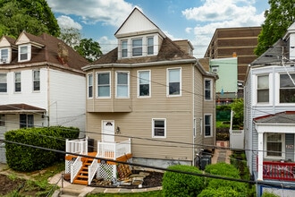 240 McKinley Ave in Pittsburgh, PA - Building Photo - Building Photo