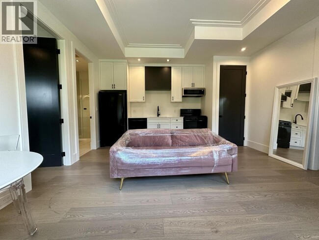 660 St Andrews Rd in West Vancouver, BC - Building Photo - Building Photo