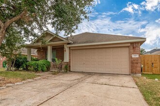 1807 Hidden Breeze Dr in Houston, TX - Building Photo - Building Photo