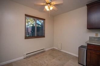 3700 Highland Dr in Carlsbad, CA - Building Photo - Building Photo