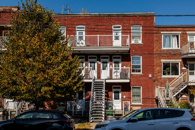 805 Gordon Rue in Verdun, QC - Building Photo - Primary Photo