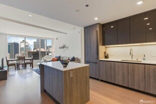 338 Main St, Unit 23H in San Francisco, CA - Building Photo