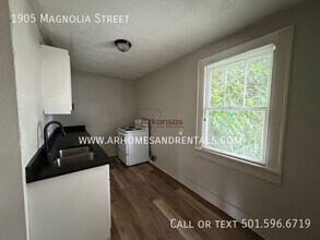 1905 N Magnolia St in North Little Rock, AR - Building Photo - Building Photo