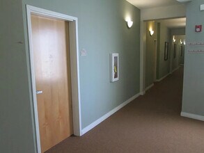 450 W Princess Anne Rd, Unit Colonnades Unit 304 in Norfolk, VA - Building Photo - Building Photo